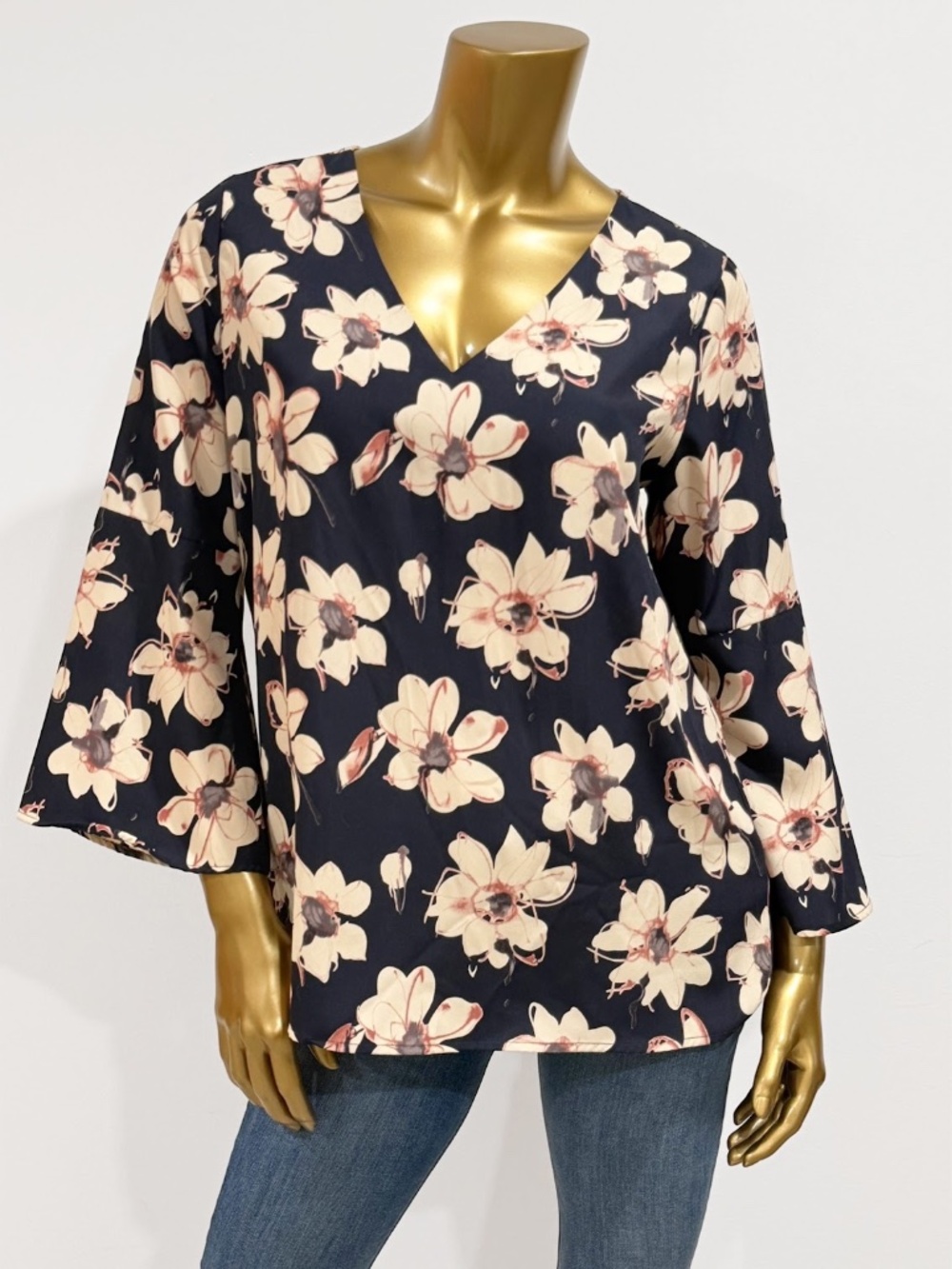 West Kei Stitch Fix Navy Floral "Abella" Bell Sleeve Blouse Size M NWT
